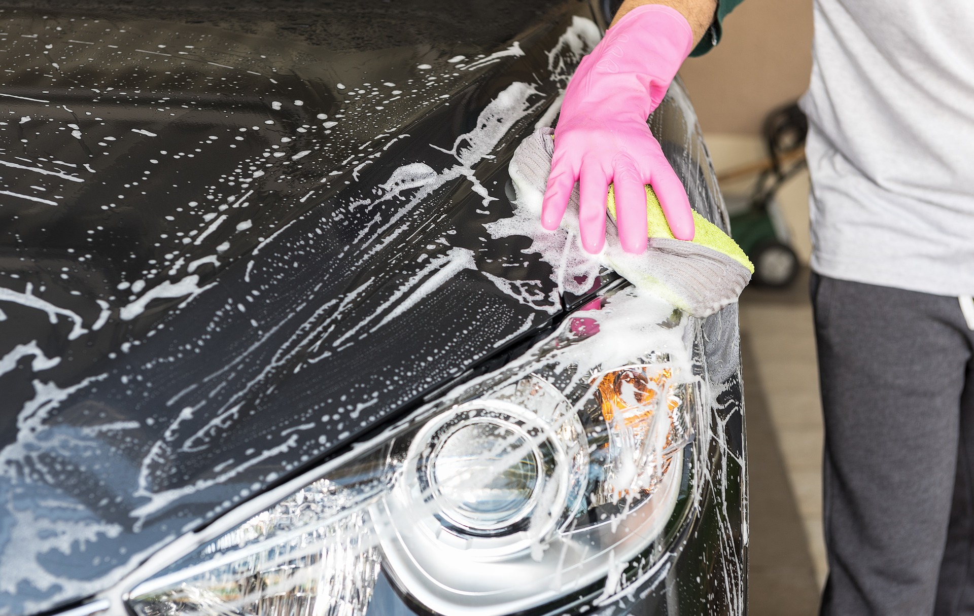 Hartje Tire and Service - tips for spring cleaning your car